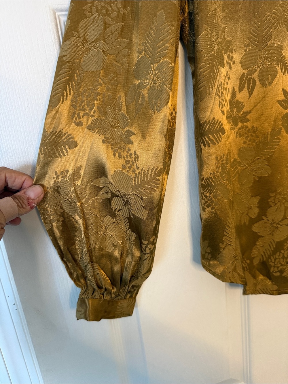 Camila Coelho Gold Floral Satin Jacquard Button-Up Blouse Long Puff Sleeve M - Picture 6 of 9